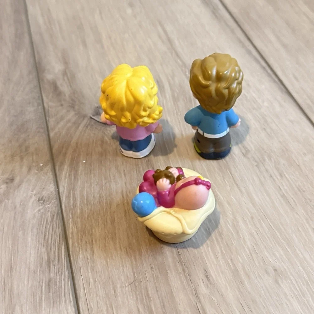 Fisher Price Little People Happy Loving Family Mom Dad‎ Baby Replacement